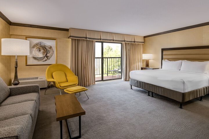 Room 49 of 80