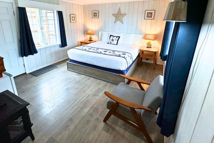 Tillicum Beach Motel (Deanes Oceanfront Lodge)