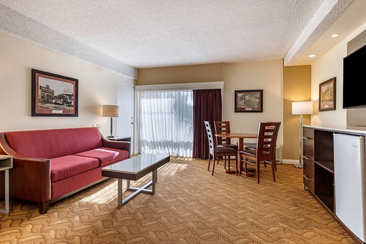 Room 36 of 46
