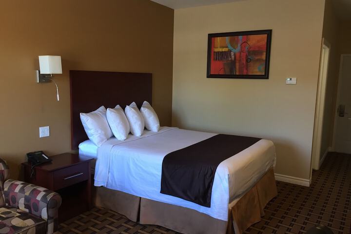 Room 26 of 62
