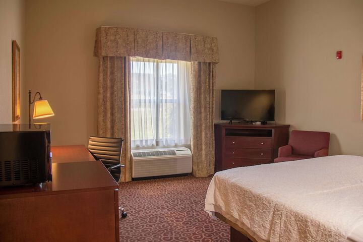 Room 26 of 38