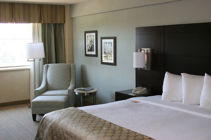 Room 14 of 33