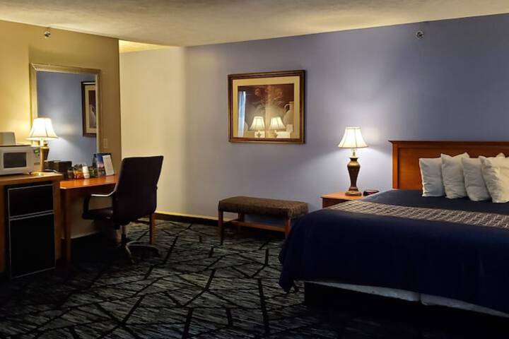 Room 14 of 32