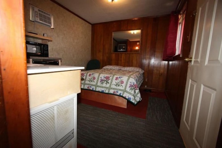 Room 19 of 44