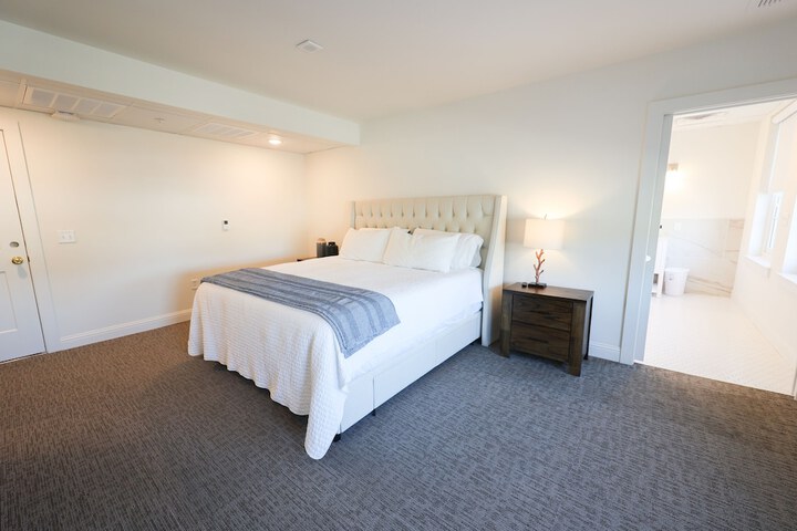 Room 70 of 220