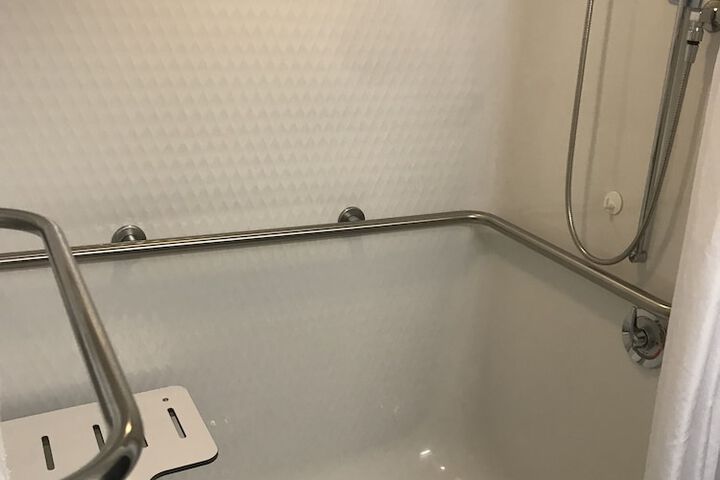 Room 12 of 46