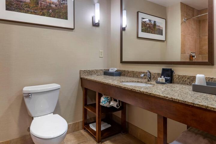 Lift Bridge Lodge an Ascend Collection Hotel