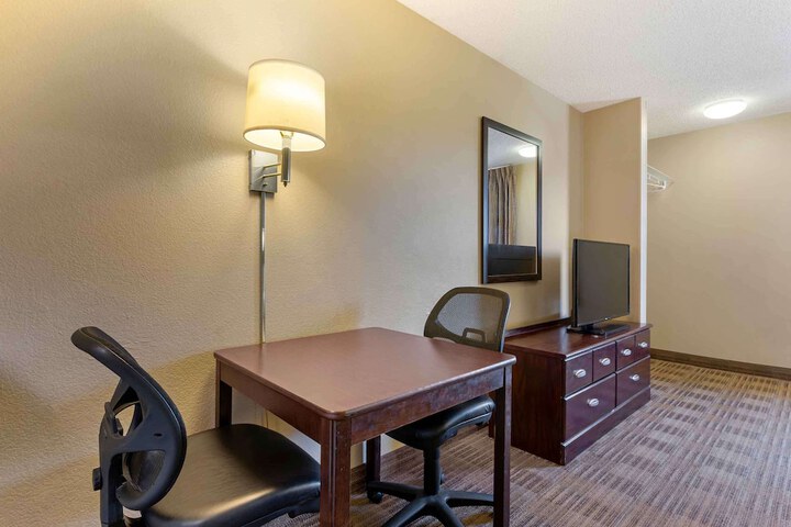 Room 16 of 31