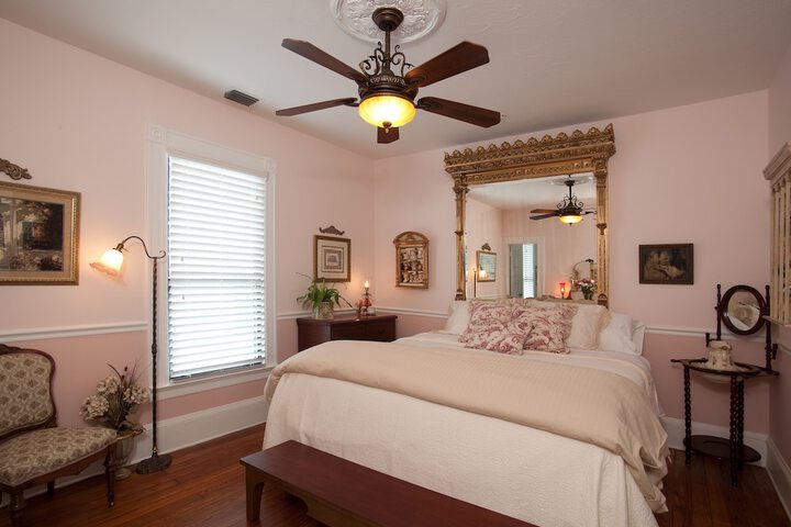Room 11 of 21