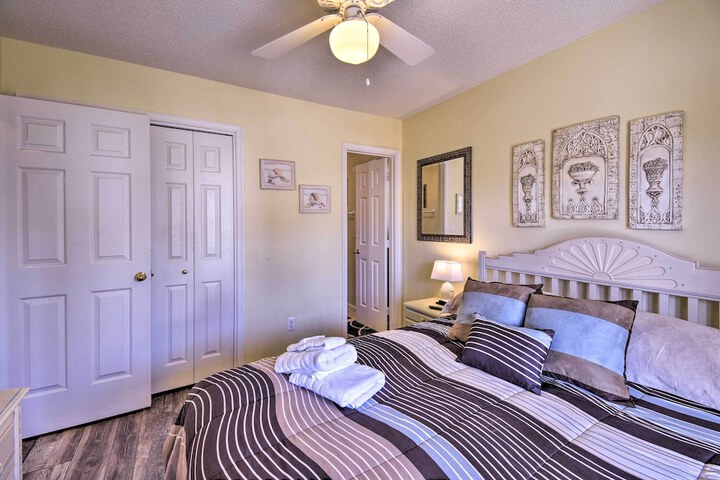 Home w / Deck in Corolla Light: Walk to Beach!