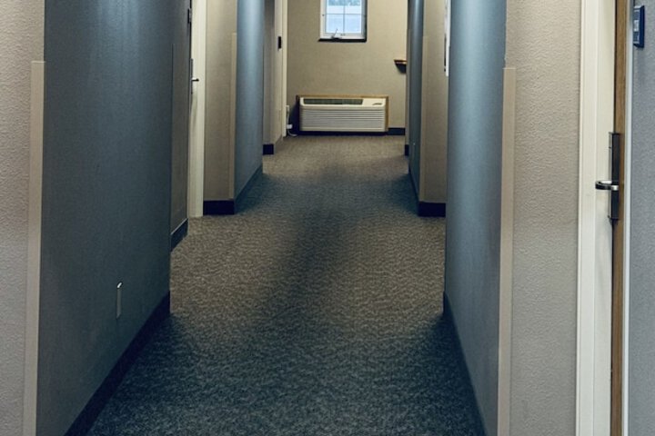 Ballroom/Hall 20 of 25