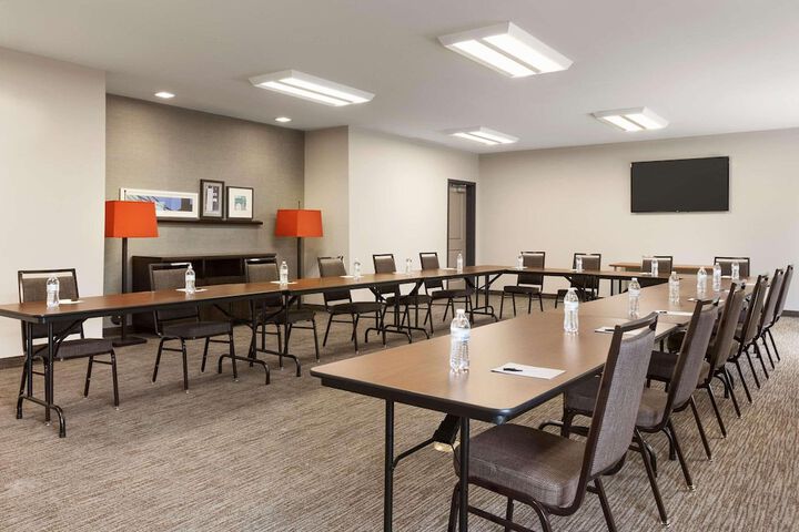 Country Inn & Suites by Radisson Smithfield-Selma, NC