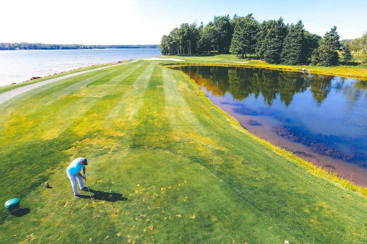 Golf 70 of 74