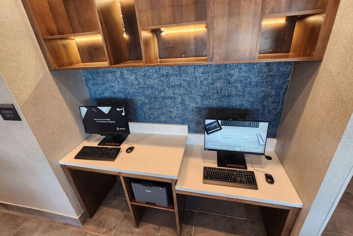 Business Center 64 of 66