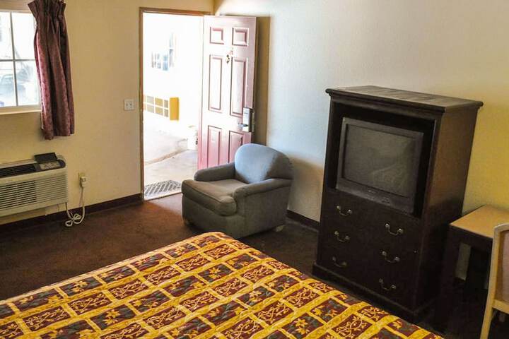 Room 22 of 35