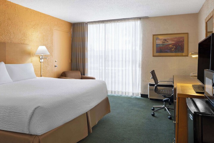 Room 13 of 51