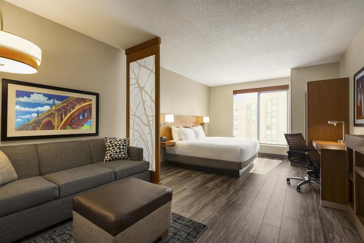 Hyatt Place Columbia / Downtown/The Vista
