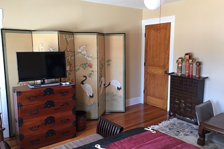 Room 8 of 27