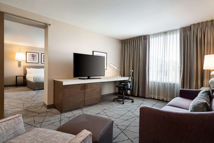 Room 33 of 50