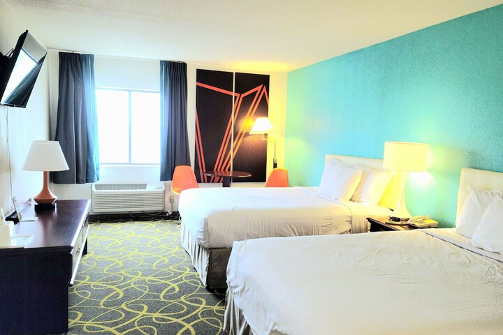 Howard Johnson by Wyndham Manteno