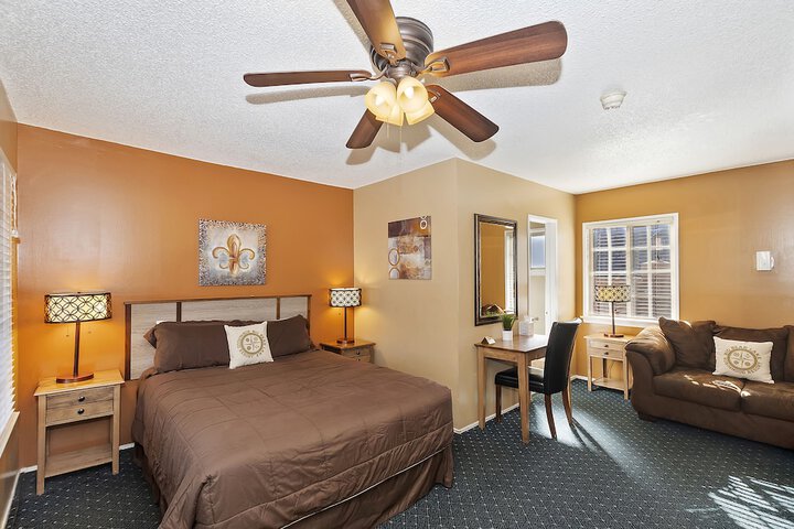 Room 46 of 85