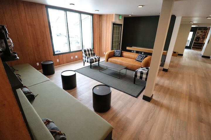 Hotel Interior 9 of 52