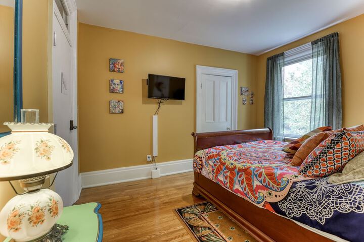 Room 27 of 42