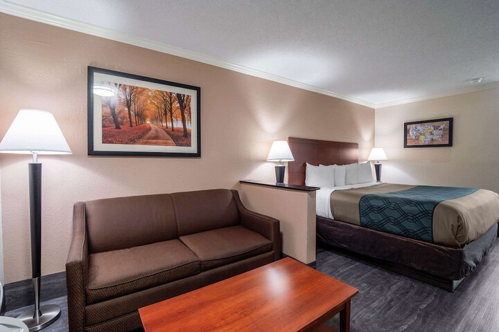 Room 32 of 37