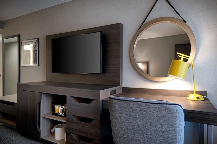 Room 19 of 27