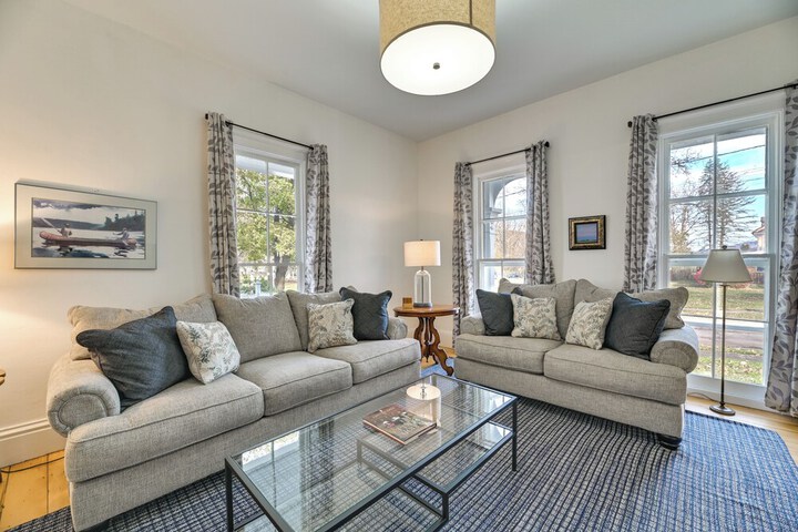 Spacious Naples Vacation Rental w / Private Hot Tub