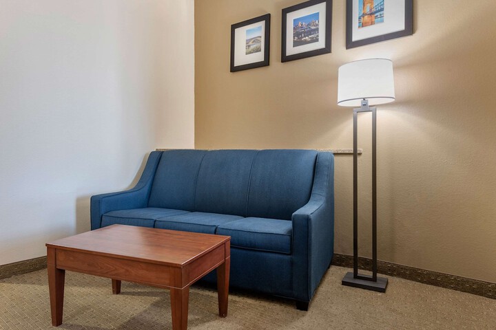 Room 11 of 38