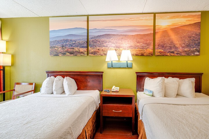 Room 12 of 24