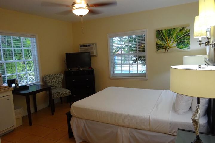 Room 83 of 141