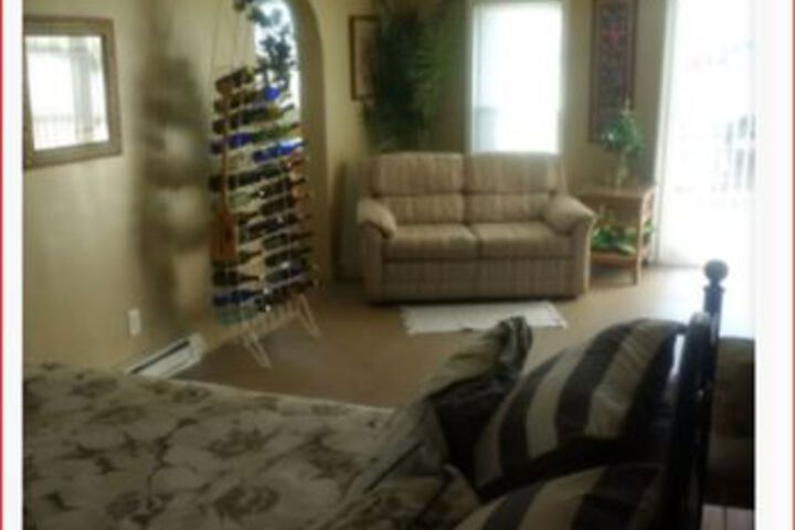 Jeni Js Gifts and Guest Houses