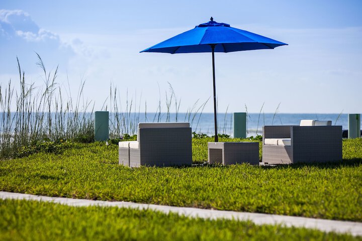Sundeck 22 of 35