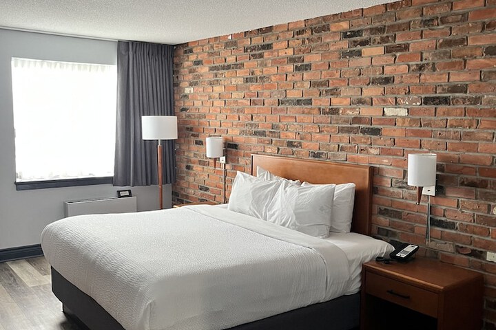Room 14 of 53