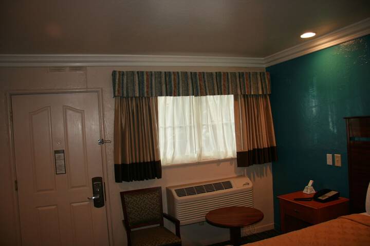Room 37 of 49