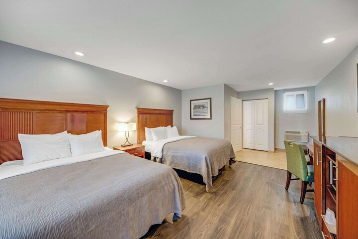 Room 32 of 36