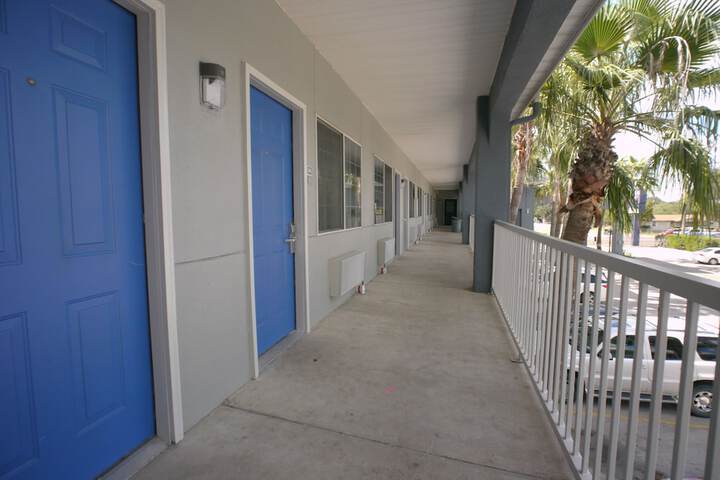 Room 13 of 20