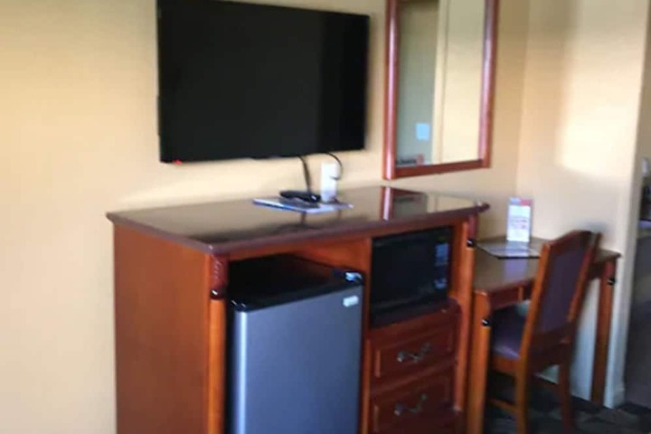 Room 14 of 17