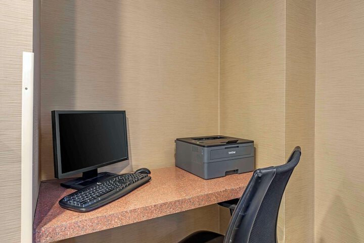 Comfort Inn Lathrop - Stockton Airport