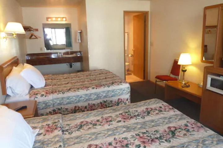 Milwaukie Inn Portland South