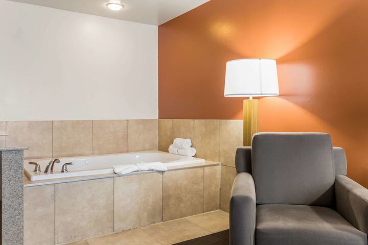 Sleep Inn & Suites North Liberty - Liberty City