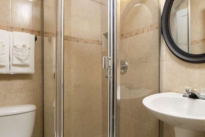 Atrium Hotel Trademark Collection by Wyndham