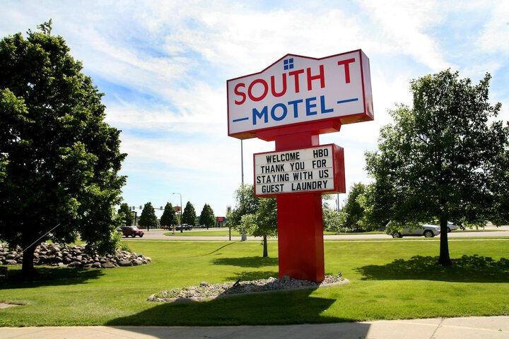 Hotel 3 of 71