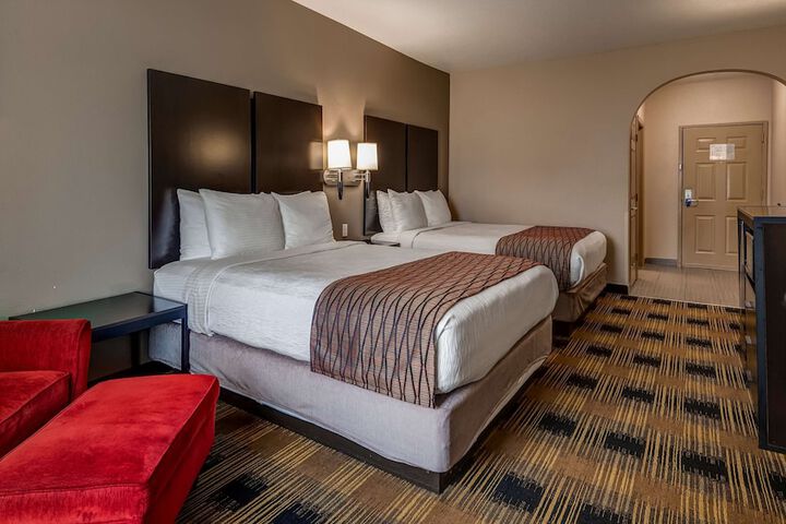Room 25 of 29