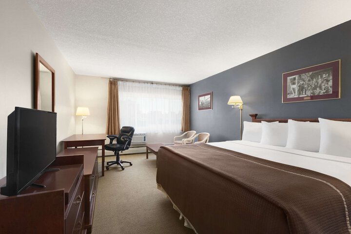 Room 21 of 40