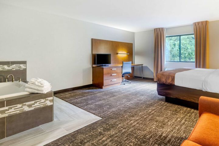 Room 36 of 73