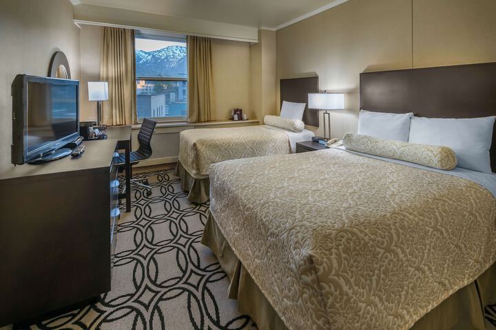 Room 10 of 31