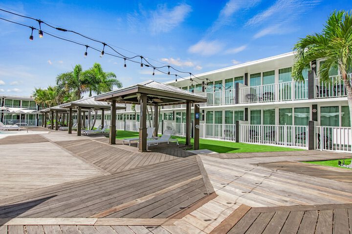 Casey Key Resorts - Mainland